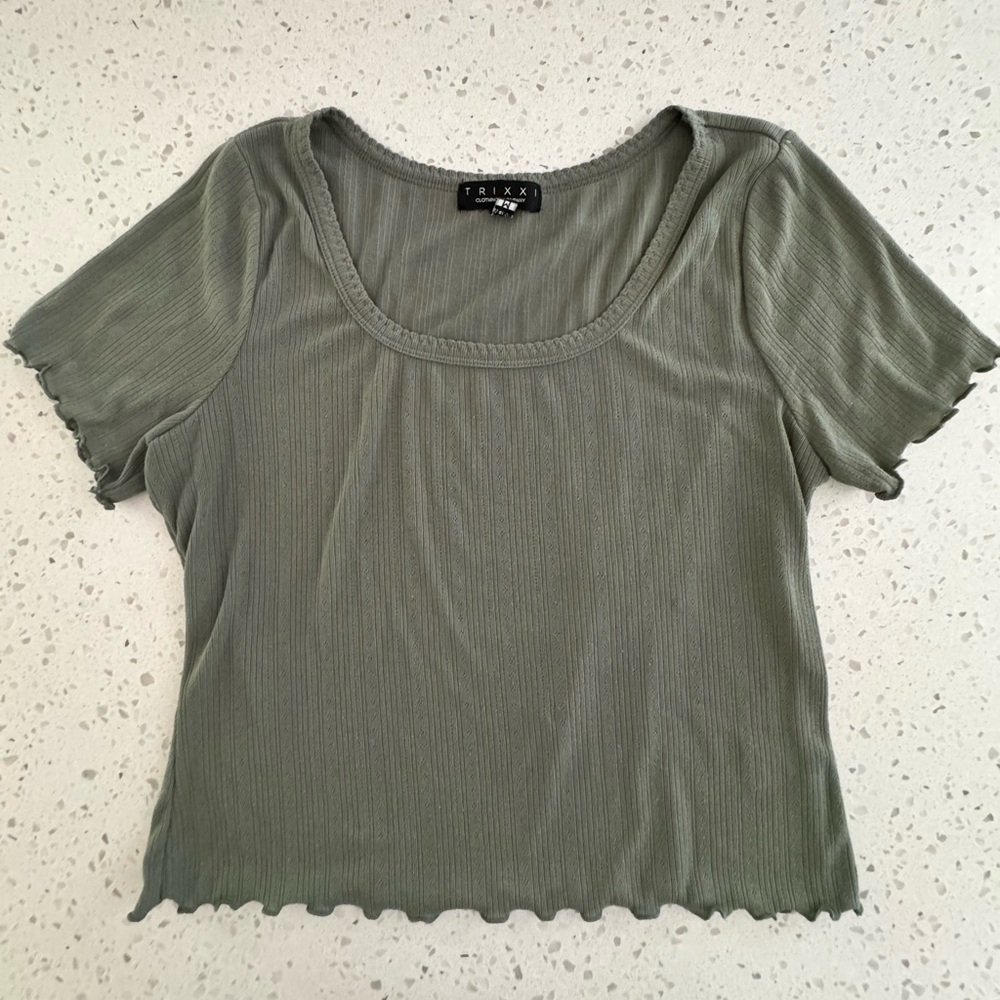 Trixxi size M women’s crop top in green